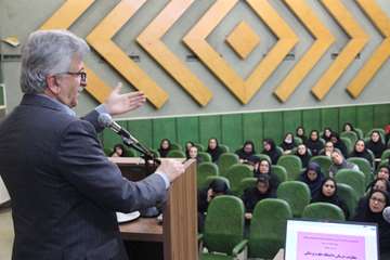 کارگاه آموزشی آشنایی با آخرین دستورالعمل‌های حقوقی و قضایی نظارت بر درمان 